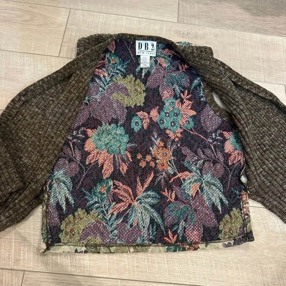 DB2 WOMENS VINTAGE TAPESTRY VEST SMALL TAN 90'S BOHO